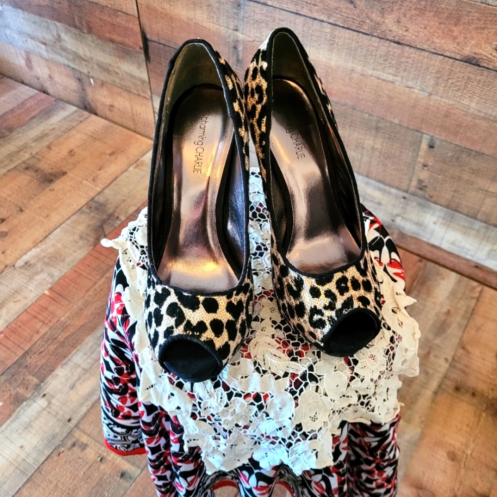 Charming Charlie Leopard print High heel shoes size 7